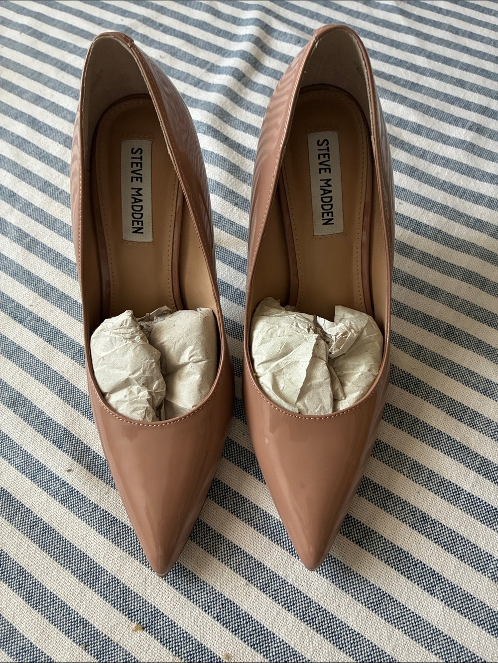 Steve Madden Pointed Toe Patent Pumps in Blush Nude